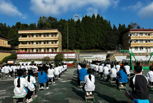 淮安市码头镇初级中学阅读区