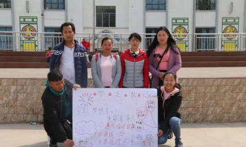 石屏县龙武镇中心小学阅读区