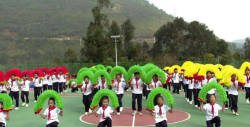 石屏县龙朋镇龙朋小学阅读区