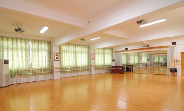 广州市花都区星悦声动教育培训中心有限公司阅读区