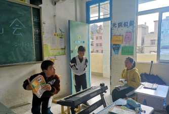 浮滨镇夏校小学阅读区