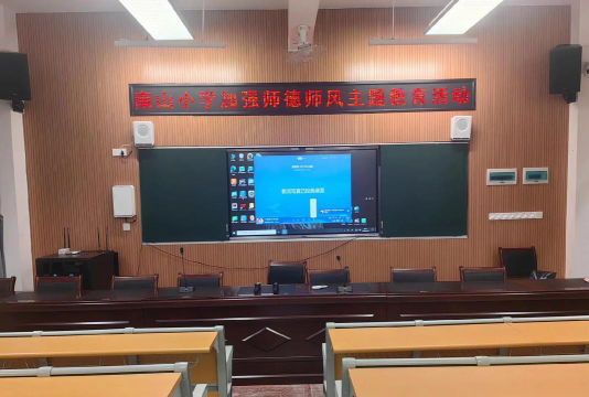 新圩镇南山小学阅读区