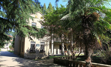 盐城市初级中学阅读区