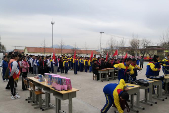 五莲县户部乡中心小学阅读区