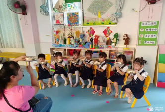 周巷镇明星幼儿园阅读区