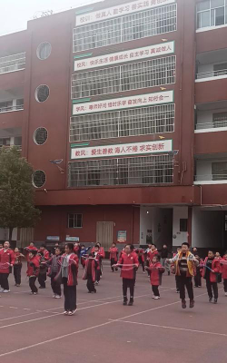 射洪县柳树镇第三中心小学校阅读区