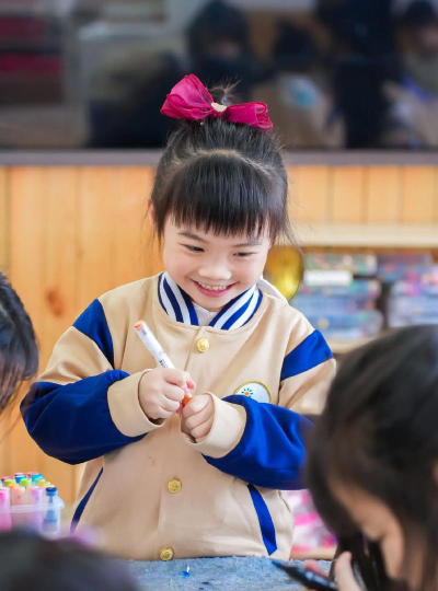 河源市源城区快乐童年幼儿园阅读区