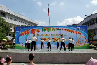 顺庆区荆溪镇小学阅读区