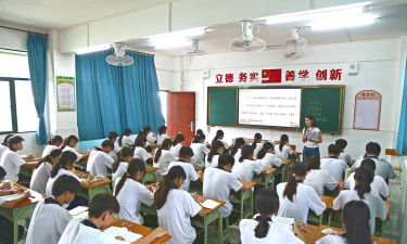 汕头市潮南区陈店镇陈店小学阅读区