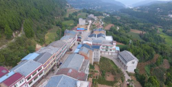南部县店垭乡小学阅读区