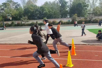 武桥中心学校阅读区