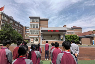 江都市大桥镇中学阅读区