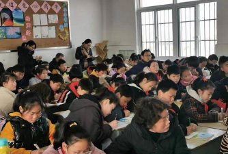 时集镇中心小学阅读区