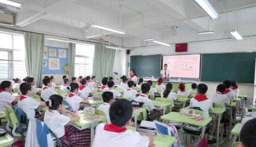 弘雅小学阅读区