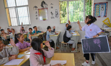 绿春县平河乡中心小学阅读区