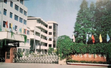 丹阳市云阳中学阅读区