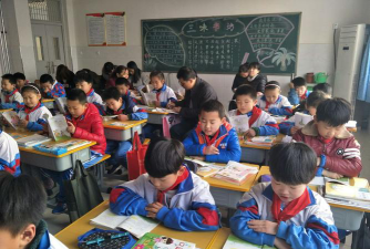 杨习武中心小学阅读区