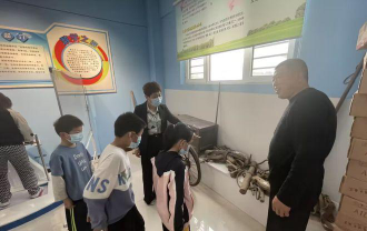 阳谷县闫楼镇中心小学阅读区