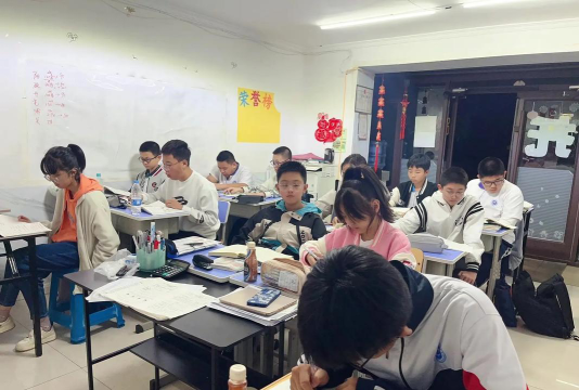 双王办第二初级中学阅读区