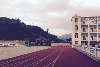 田林县八渡乡八渡中学阅读区