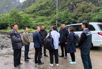 叠溪镇中小学阅读区