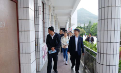 丘北县曰者镇中心校阅读区