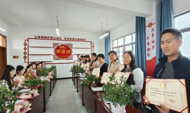 凉亭镇中心学校阅读区