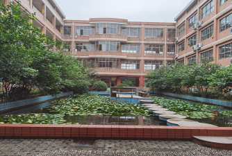 江苏省宜兴市东山高级中学阅读区