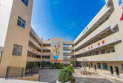 中山市南朗左步小学阅读区