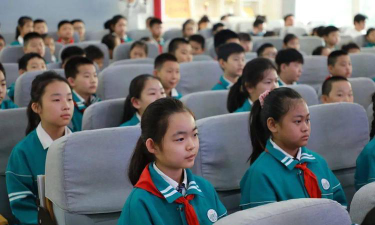 济南市天桥区三静堂东方童画培训学校有限公司阅读区