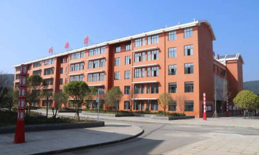 贵阳开发学校阅读区