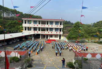 江门市会城灵镇小学阅读区