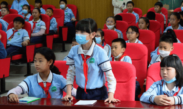 碣石山镇中心小学阅读区
