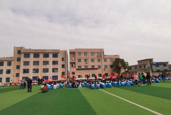 高板镇小学阅读区