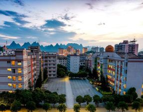 环江中学阅读区