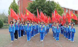 菏泽市中华西路小学阅读区