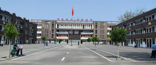 临泉县陶老乡利民中学阅读区