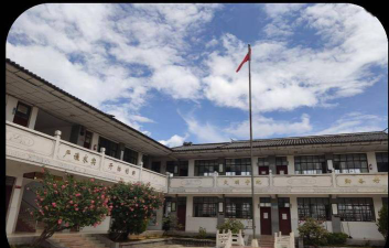 大理市湾桥镇湾桥完全小学阅读区