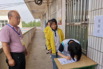 知堡中学阅读区