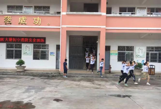 大塘初级中学阅读区