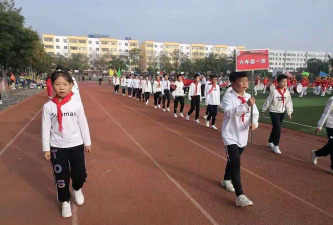 石嘴山市十二小学阅读区