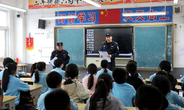 鲁口中学阅读区