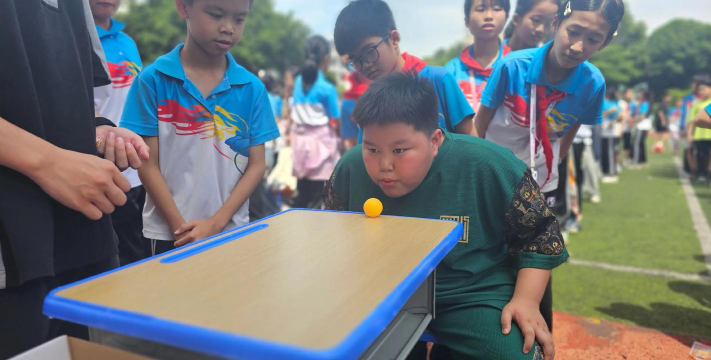 佛山顺德永丰小学阅读区