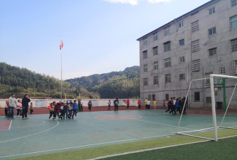 金积镇高田小学阅读区