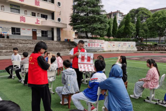开阳县南龙乡中学阅读区