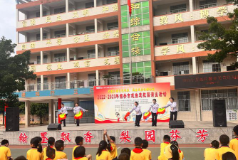 韶关市浈江区犁市镇沙园小学阅读区