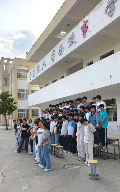 长集葛店初中阅读区