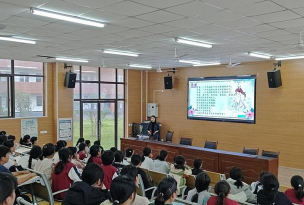 庐江县柯坦镇陈埠初级中学阅读区