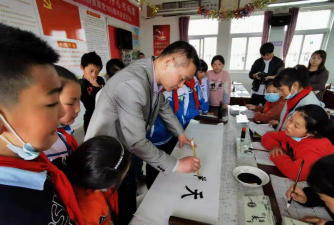 无为县陡沟中心校阅读区