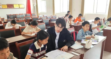 蒲城县荆姚镇初级中学阅读区